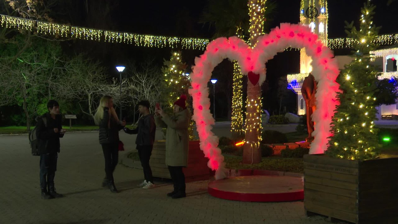 İzmir'de Sevgi Festivali kapılarını açtı