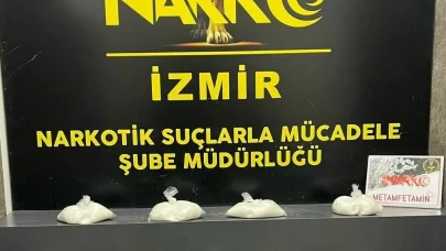 İzmir'de uyuşturucu operasyonu: 4 kilo 92 gram metamfetamin ele geçirildi 