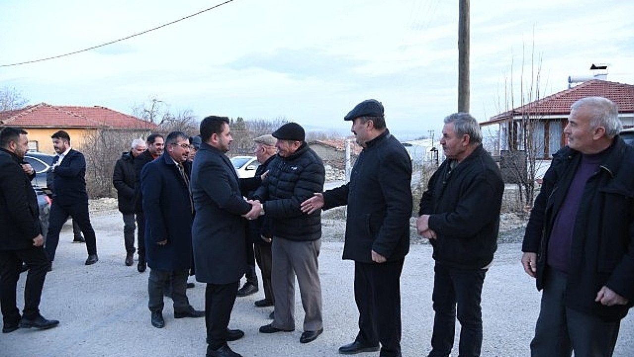 Kahramankazan Belediye Başkanı Selim Çırpanoğlu, mahalle ziyaretleri kapsamında Kınık Mahallesi'nde vatandaşlarla buluştu