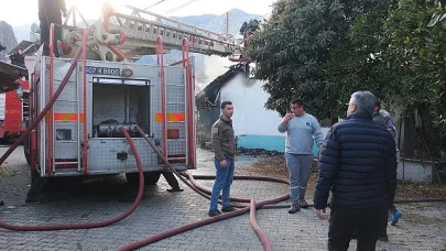 Kemer'de ev yangını 