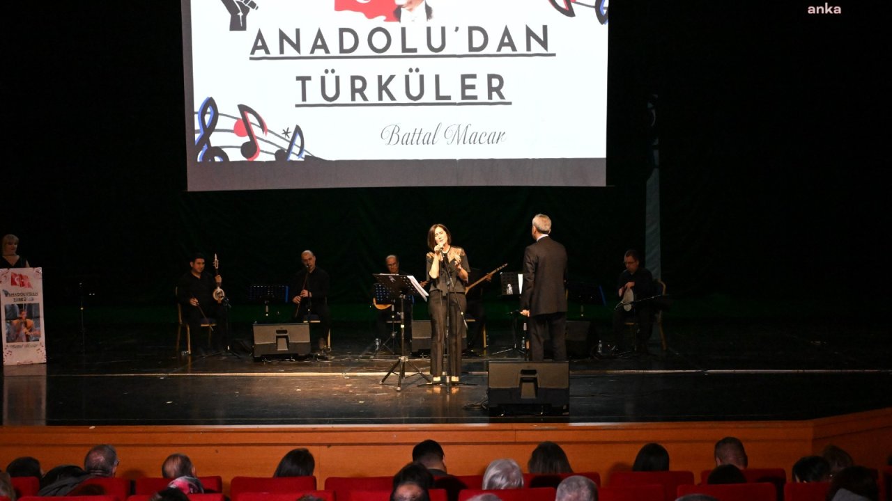 Kırşehir'de Anadolu'dan Türküler Korosu Konseri düzenlendi