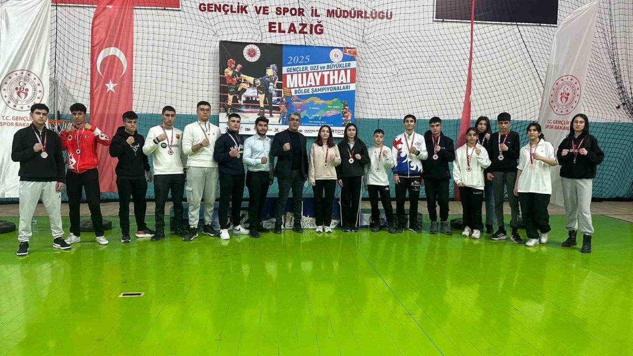 Muay thai takımı bölge şampiyonu oldu