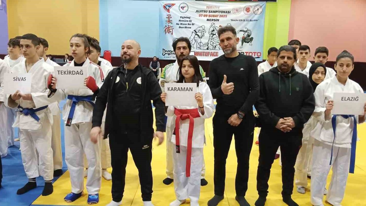 Muay Thai’de Elazığ, madalyaları kaptı