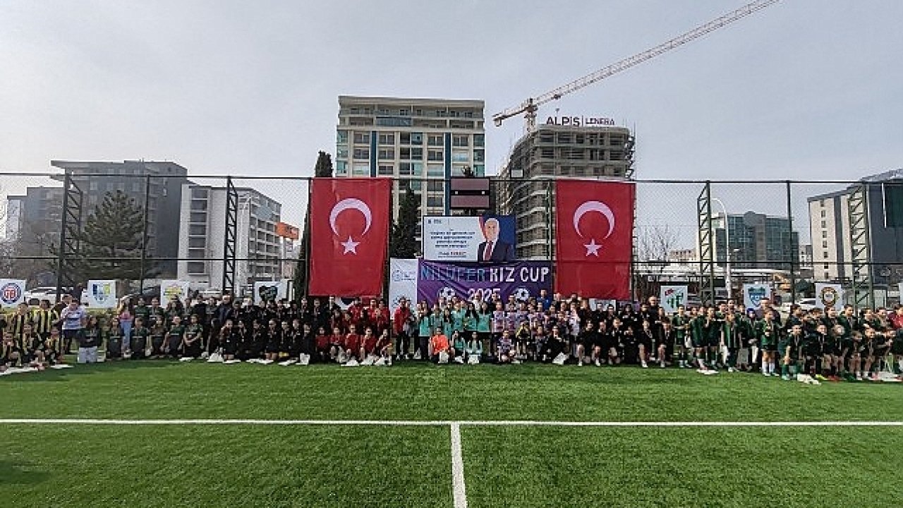 Nilüfer Kız Cup 2025'in şampiyonu Ufukspor