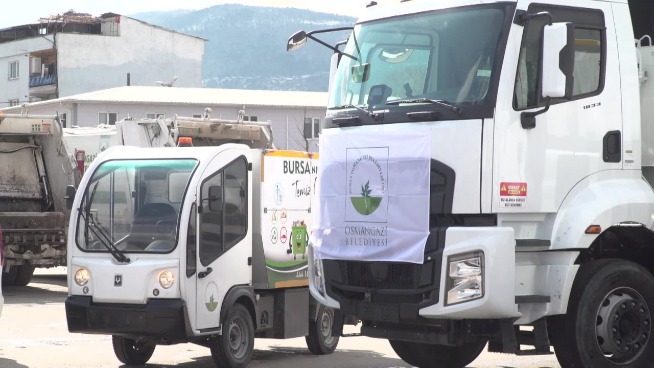 Osmangazi Belediyesi’nin temizlik filosuna 17 araç eklendi