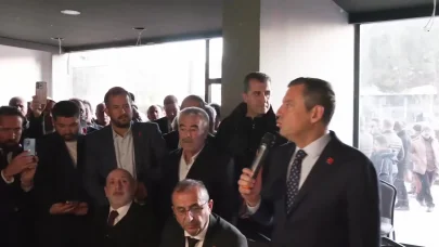 Özgür Özel: "İstanbul'u Ekrem İmamoğlu yönetiyor. Murat Kurum da İstanbul'un maketine bakıp hasetlik yapıyor"