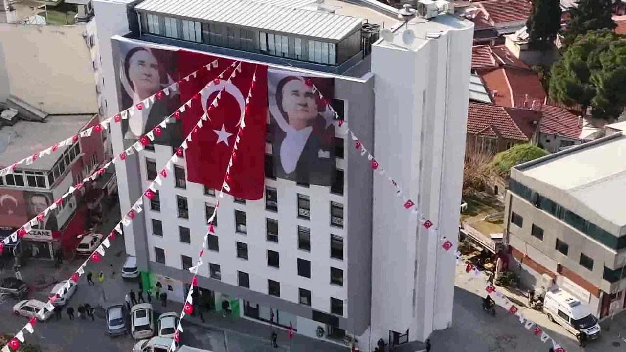 Prof. Dr. Kamil Okyay Sındır’ın adı, Bornova Belediyesi’nin yeni hizmet binasında yaşayacak