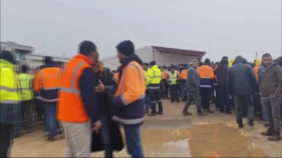 Şanlıurfa'da Güneş Enerjisi Santrali projesinde çalışan işçiler, ağır çalışma koşulları ve düşük maaş nedeniyle iş bıraktı