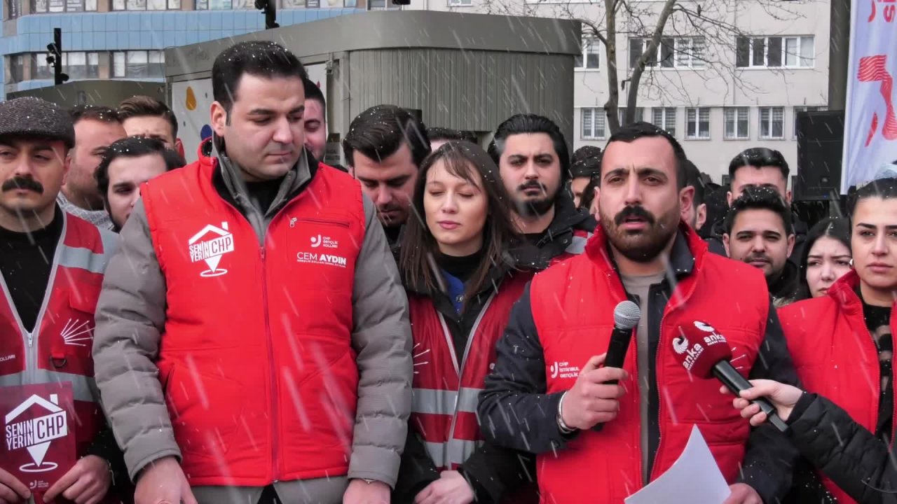 "Senin Yerin CHP" kampanyası... Cem Aydın: Ekonomik kriz öyle bir noktaya geldi ki, gençler hayallerinde bile tasarruf etmek zorunda bırakıldı