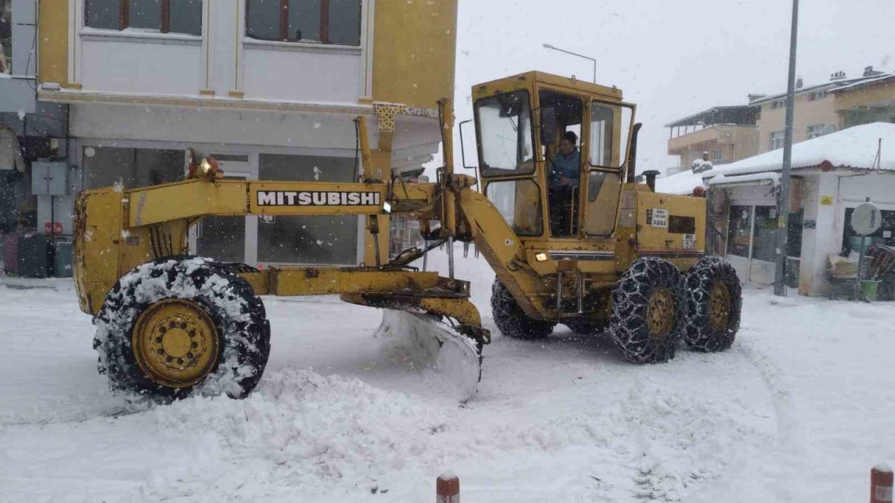 Tercan’da kar temizliği