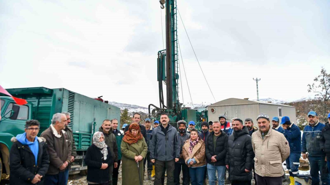 Tunceli’de bir mahalle içme suyuna kavuşuyor