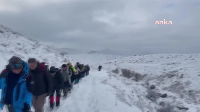 Türk dağcılar, Hocalı şehitlerini anmak için Haça Dağı’na tırmandı