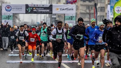 VakıfBank 45.Uluslararası Trabzon Yarı Maratonu Koşuldu