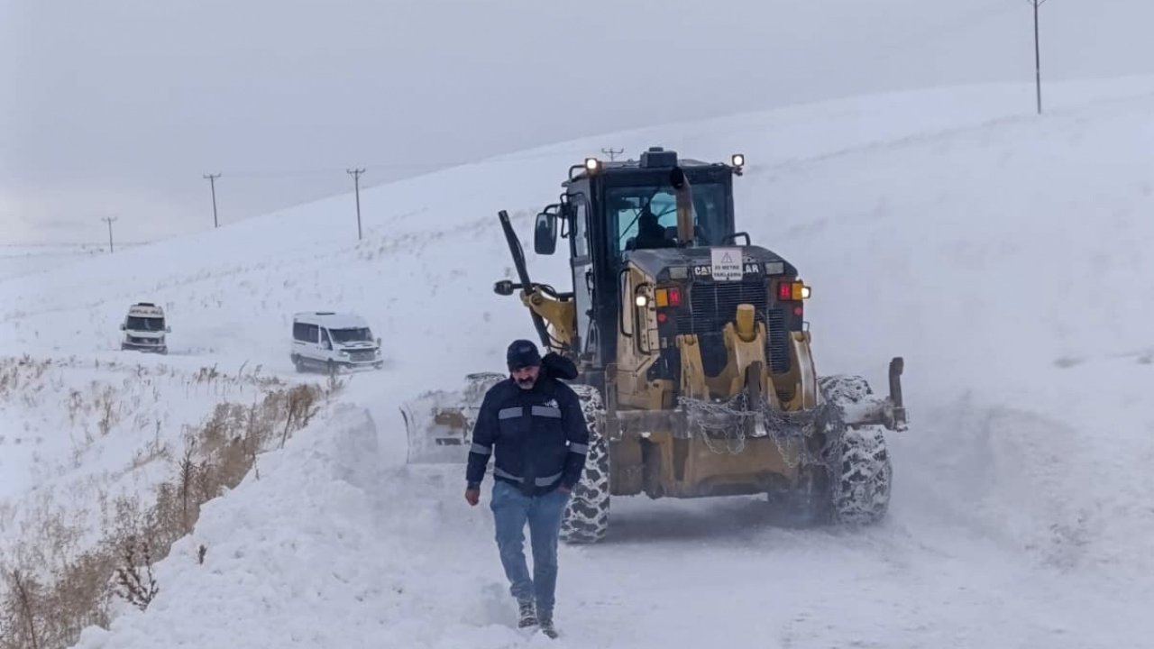 Van'da 81 yerleşim yeri ulaşıma kapandı