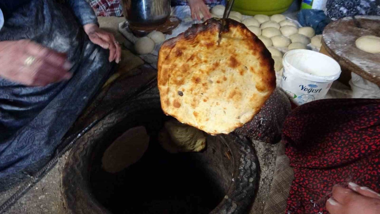 Van’da Ramazan ayının vazgeçilmez geleneği: Cevizli çörekler