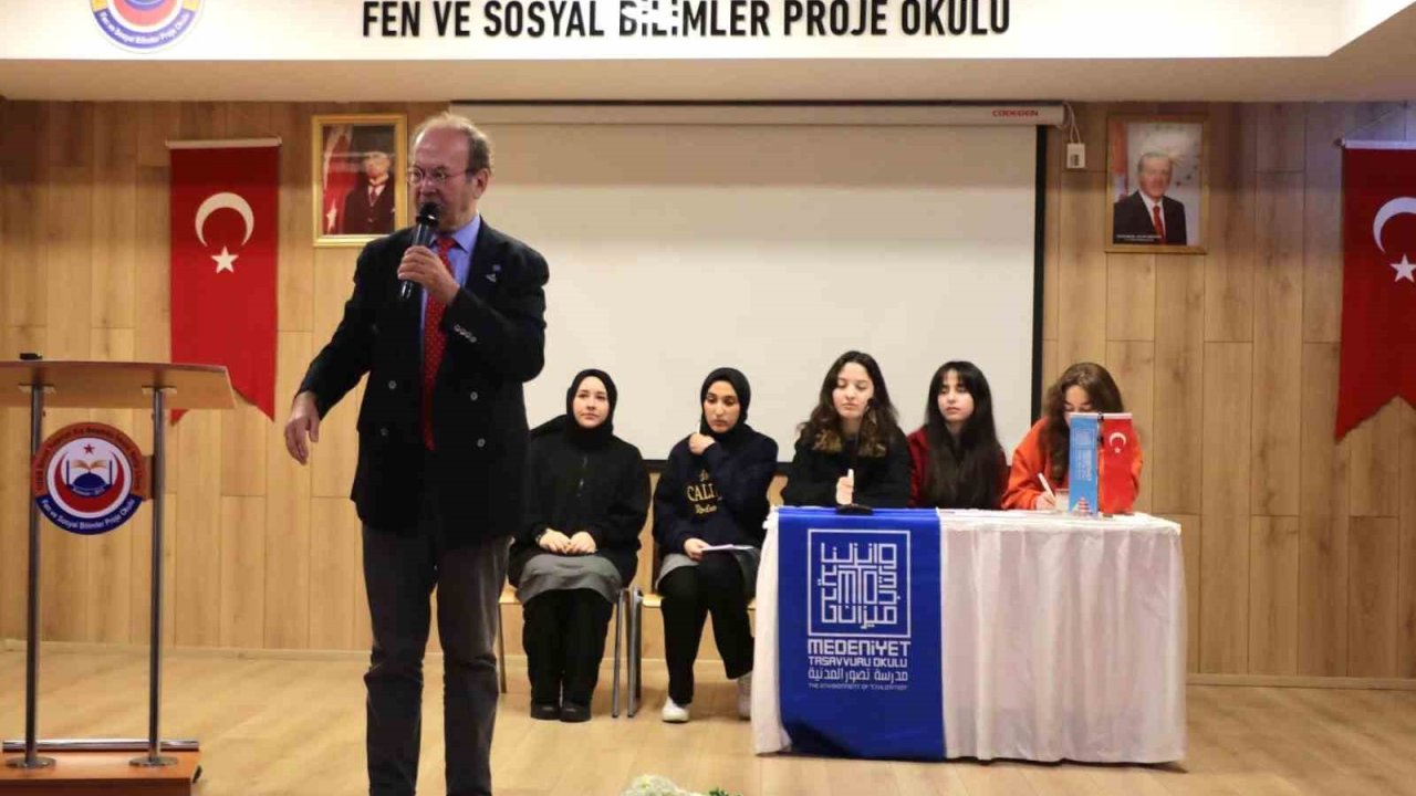 Yusuf Kaplan Erzincan’da öğrencilerle buluştu