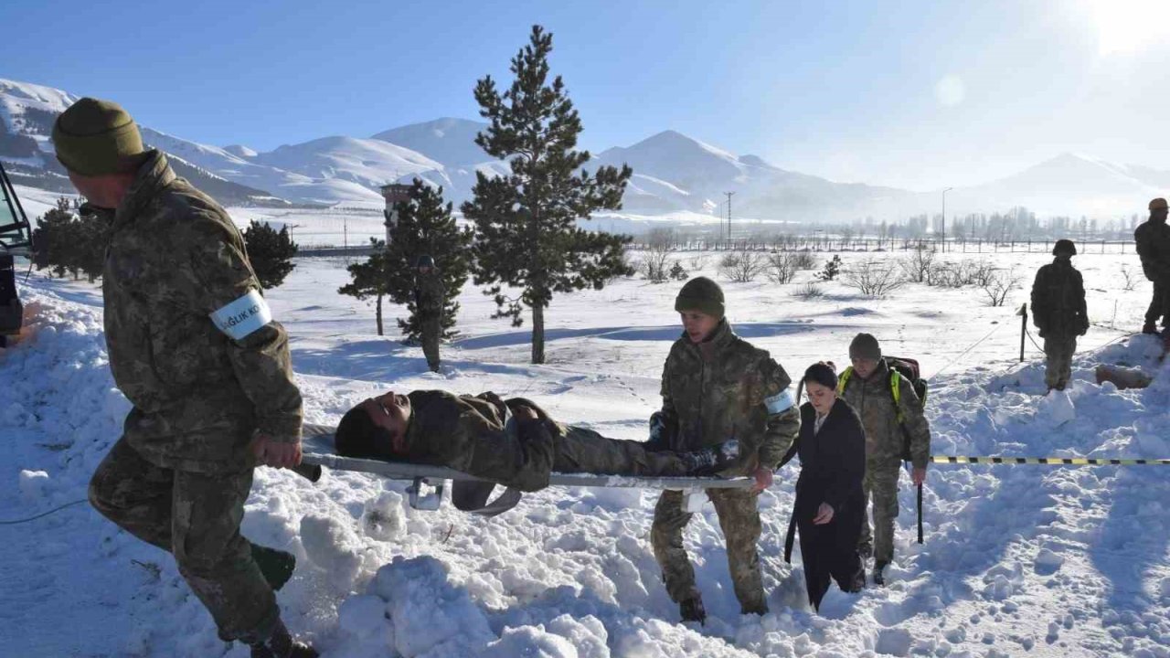 3’ncü Ordu Komutanlığında deprem tatbikatı yapıldı