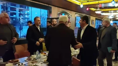 Adıyaman Belediye Başkanı Tutdere, belediye meclis üyeleriyle iftarda buluştu