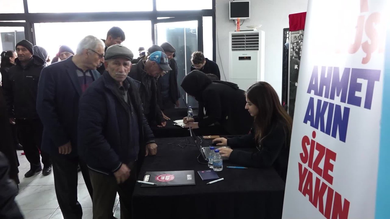 Balıkesir Büyükşehir Belediye Başkanı Ahmet Akın, Balyalı vatandaşlarla ile bir araya geldi