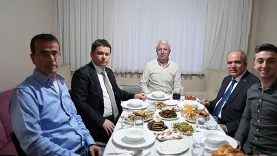 Başkan Aydın, Ayaz ailesinin iftar sofrasına konuk oldu