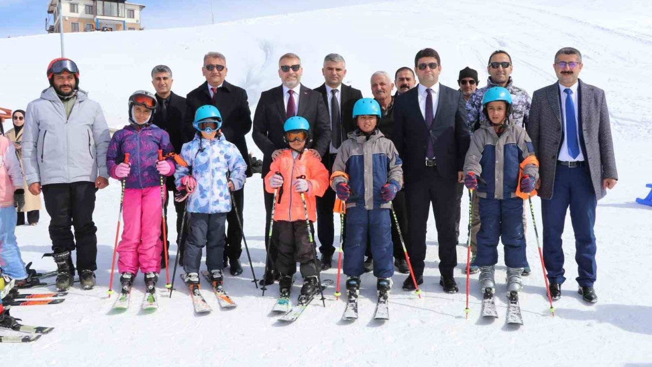 Başkan Demirli, kilim atölyesi ve kayak merkezini ziyaret etti