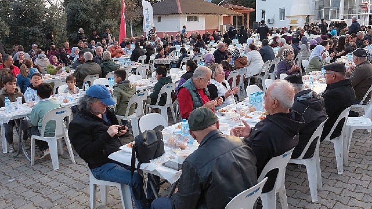 Başkan Topaloğlu'ndan Beycik'te iftar 