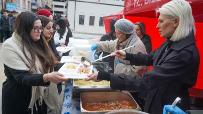 Bilecik Belediye Başkanı Subaşı, iftar çadırında vatandaşlarla bir araya geldi