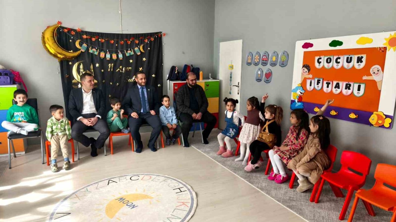 Çemişgezek’te minikler ‘tekne orucu’ tutarak Ramazan sevincini yaşadı