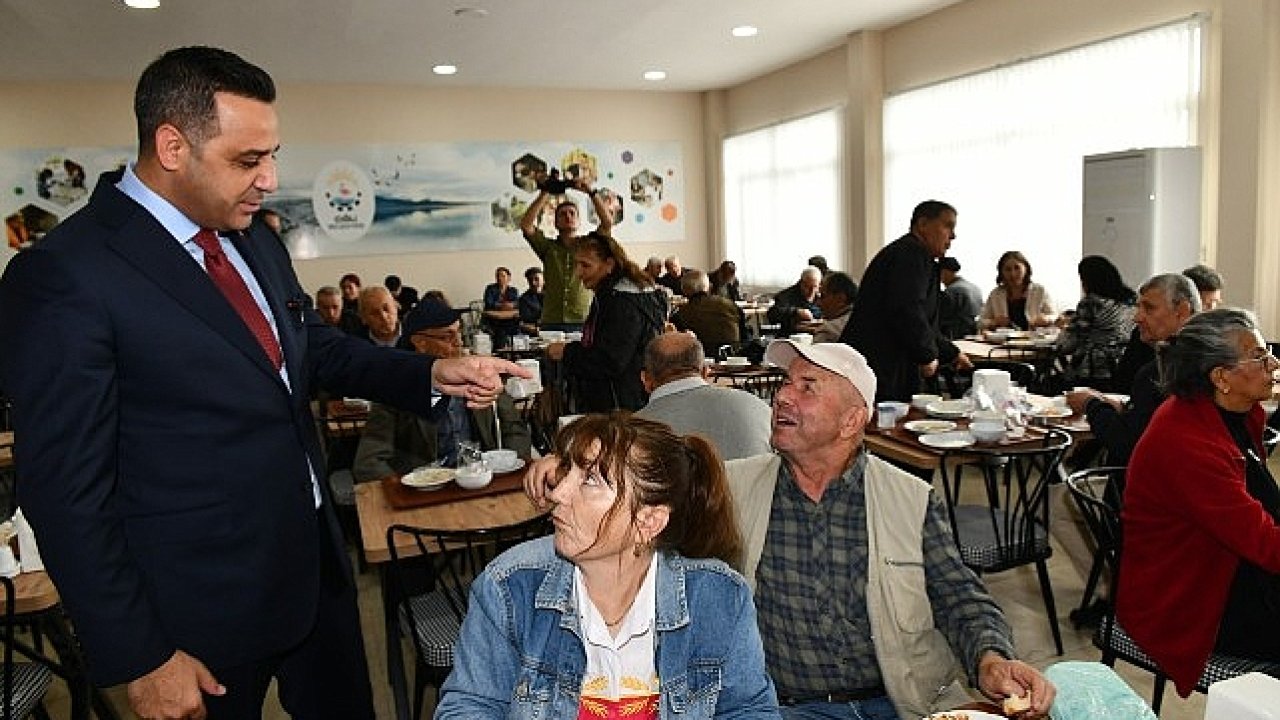 Çiğli Belediyesi'nden Mahallelerde İftar Sofraları