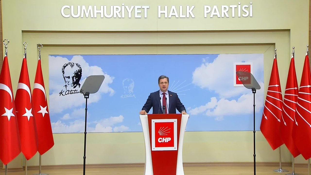 Deniz Yücel: “‘Bahçeli büyük fedakârlık yaptı’ gibi kahramanlık hikâyeleri yazılmasını gerçek dışı ve samimiyetsiz buluyoruz”