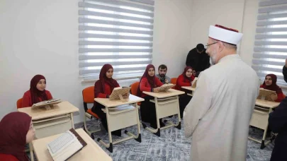 Diyanet İşleri Başkanı Erbaş, Iğdır’da Kur’an kursu açılışına katıldı