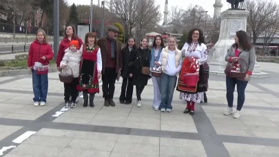 Edirne Başkonsolosu Kafedzhiyska, Marteniçka bilekliği dağıttı