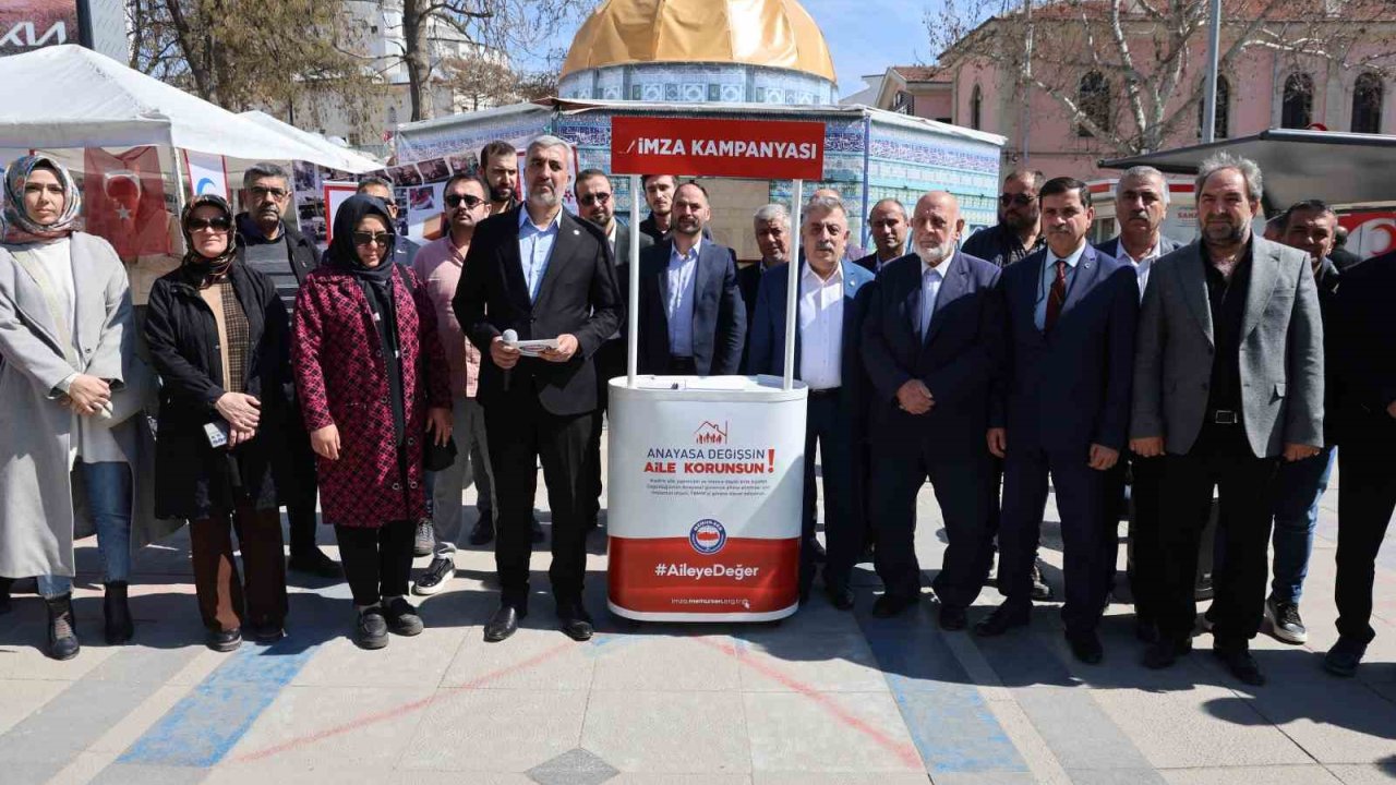 Elazığ’da ’Anayasa Değişsin, Aile Korunsun’ kampanyası