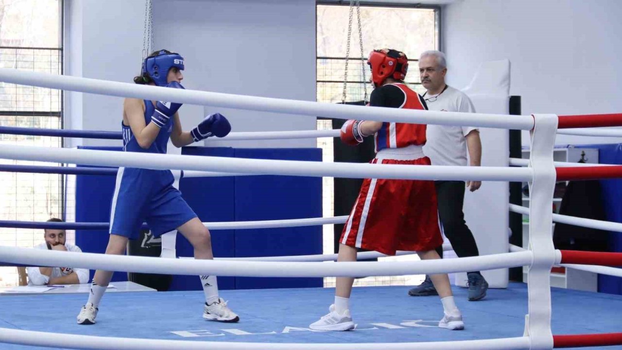 Elazığ’da gençler boks müsabakası sona erdi