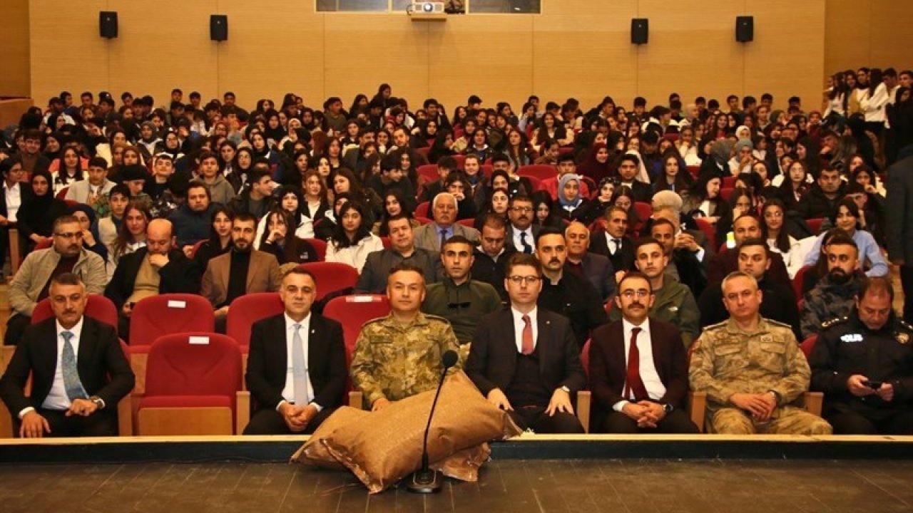 Erciş’te İstiklal Marşı’nın Kabulü ve Mehmet Akif Ersoy’u Anma Günü