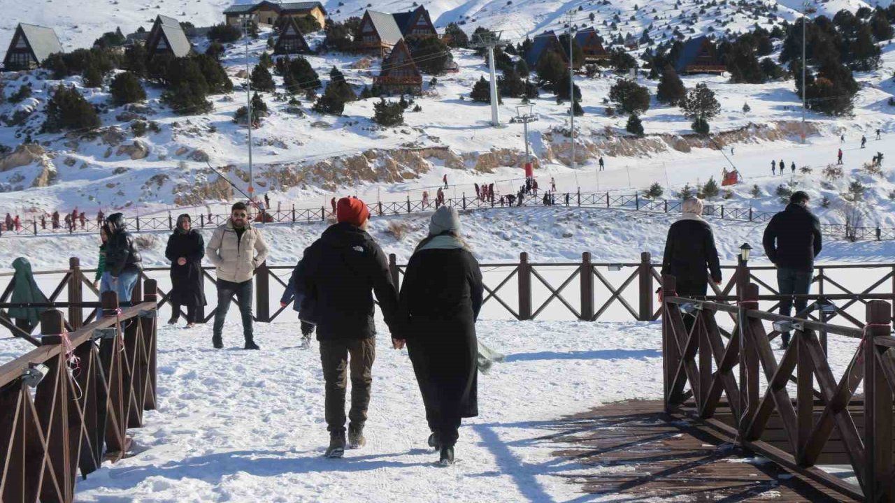 Erzincan’da merkez ısındı ilçelerde soğuk hava etkisini sürdürüyor