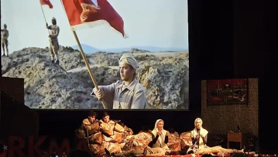 İstiklal marşı ve akif gölçük'te tiyatro sahnesine taşındı