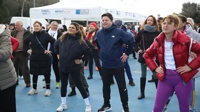 Kadıköy Belediyesi'nden Dünya Obezite Günü'nde Farkındalık Yürüyüşü