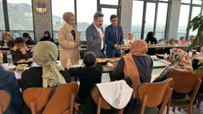 Kaymakam Özçelik, yetim ve öksüz çocuklarla iftar yaptı