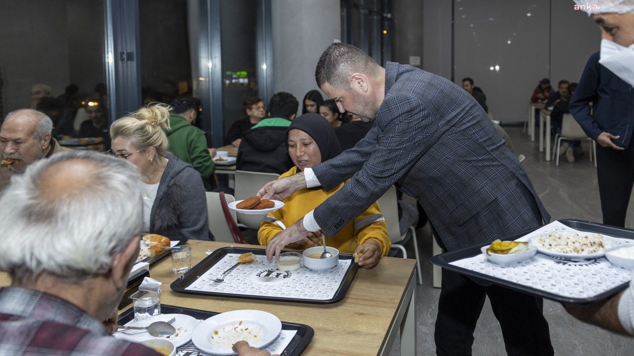 Mezitli Belediye Başkanı Tuncer, vatandaşlarla Kent Lokantası'nda buluştu 