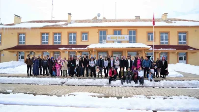 Muşlu doğaseverler trenle Tatvan’a yolculuk etti