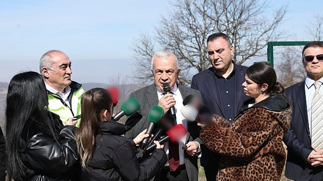 Nilüfer Belediyesi ahududu üretimi ile çiftçiye örnek olacak