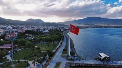 Tatvan’ın doğal güzellikleri havadan görüntülendi