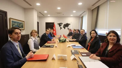 Türkiye ile Birleşik Krallık arasındaki Suriye konulu görüşmede, Suriye yönetiminin terörle mücadelede desteklenmesinin önemi vurgulandı