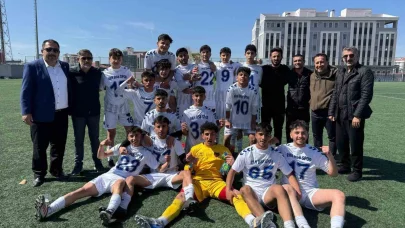 U-18 Futbol Yerel Ligi Van İl Şampiyonu Büyükşehir Belediyespor oldu