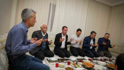 Vali Ali Çelik, Korkmaz ailesinin iftar sofrasına konuk oldu