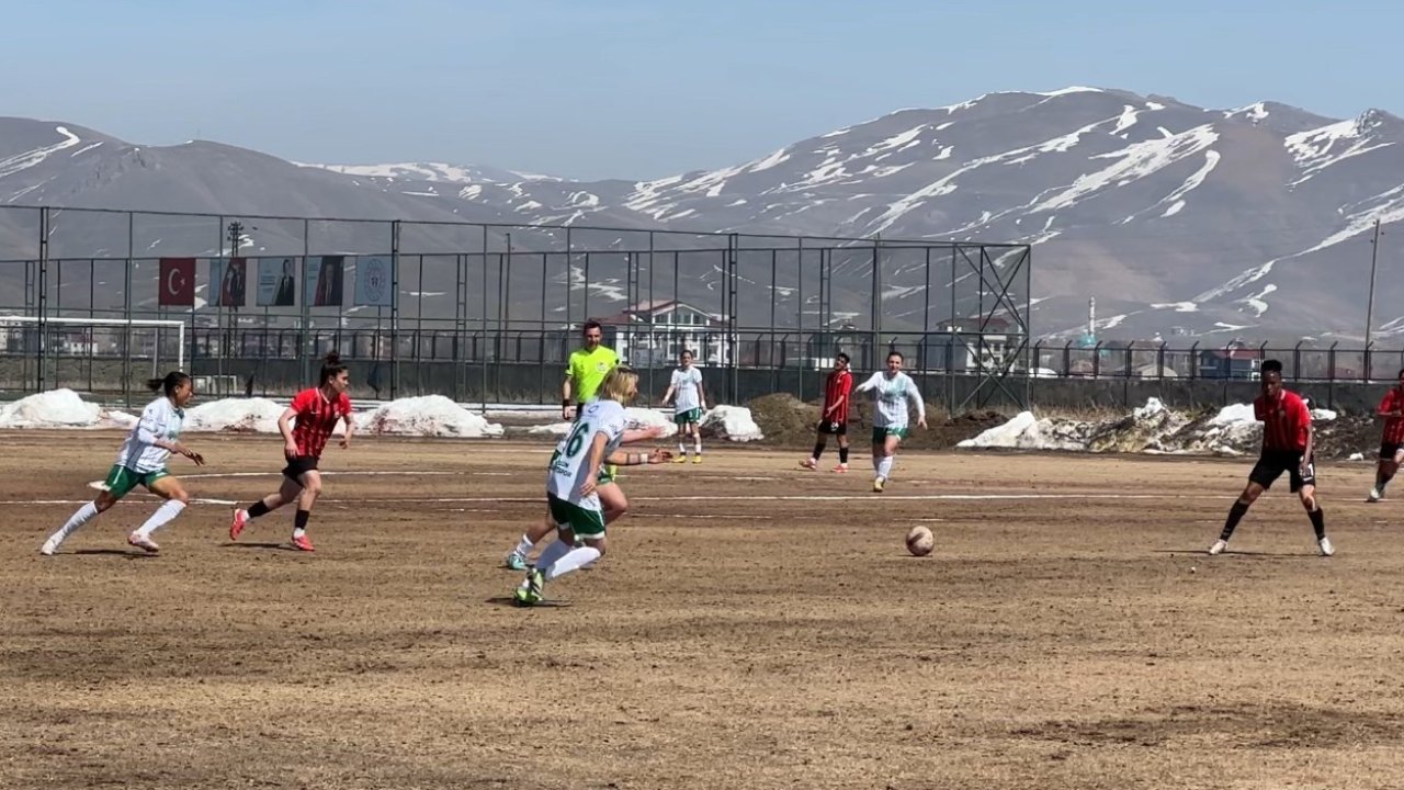 Yüksekova Spor, Giresun Sanayispor ile berabere kaldı