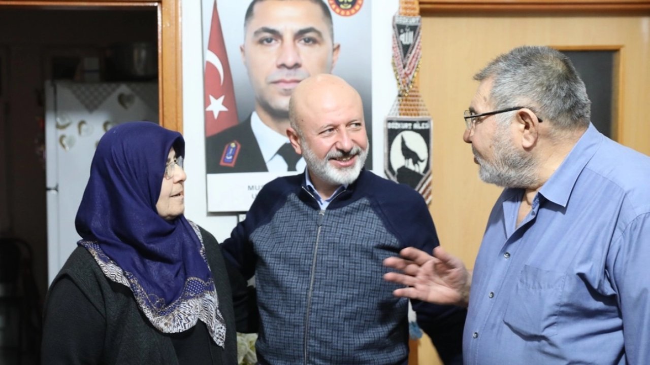 Çolakbayrakdar çifti şehit ailesine misafir oldu