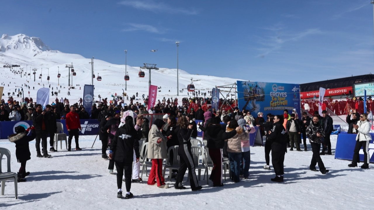 Kayseri Erciyes'e coşkulu veda