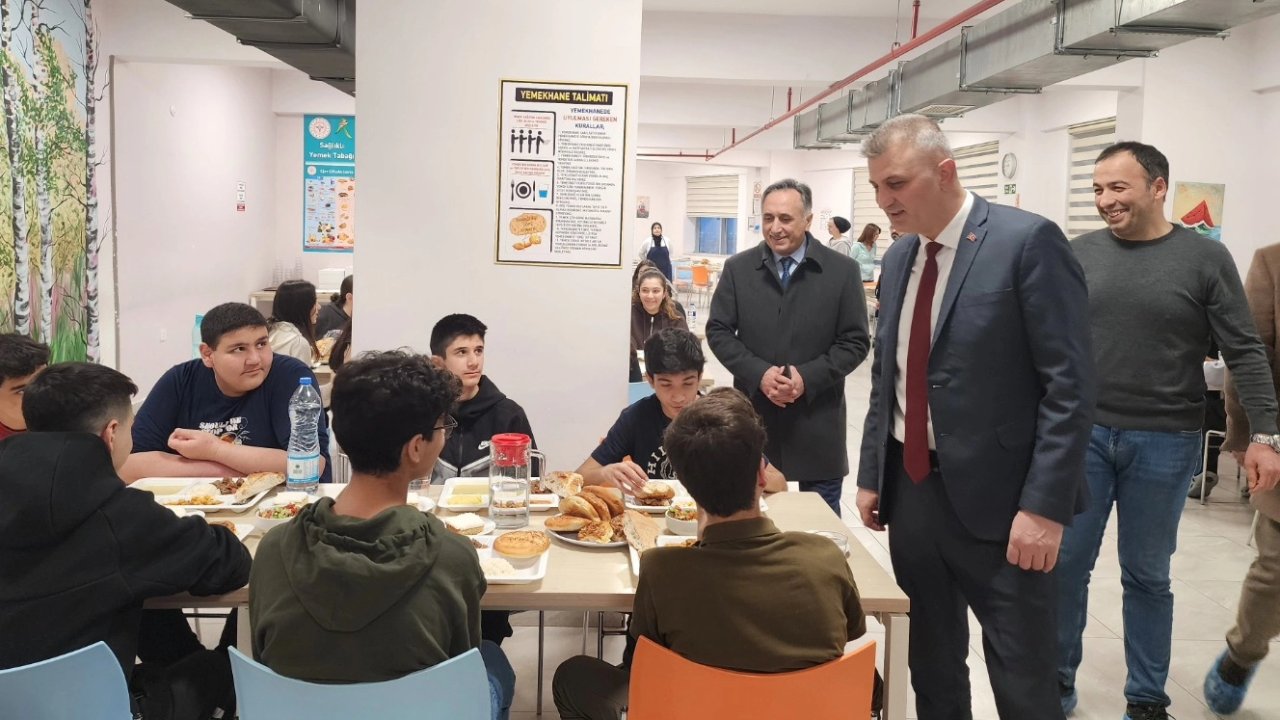 Ramazan Bereketi Gölcüklülerle paylaşılıyor